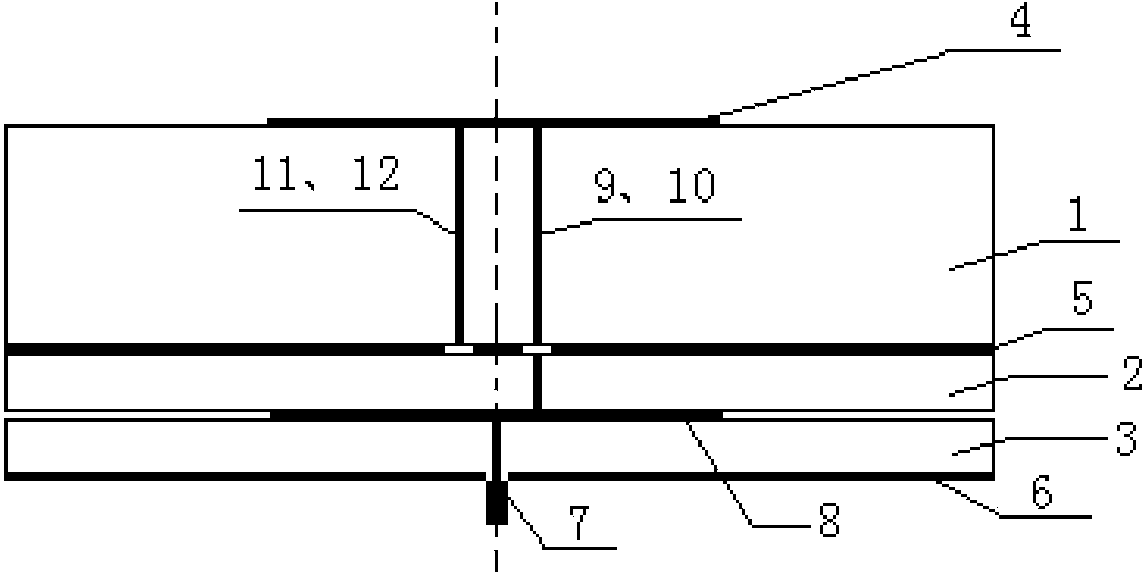 Microstrip antenna using parasitical feed metal columns