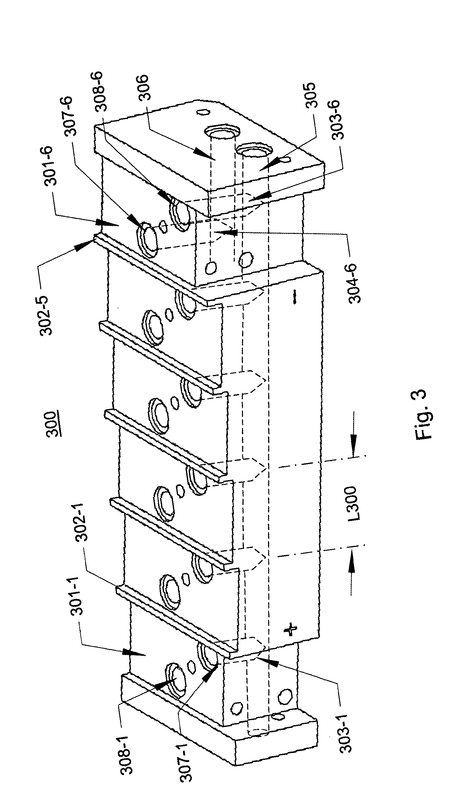 Stepped manifold array of microchannel heat sinks