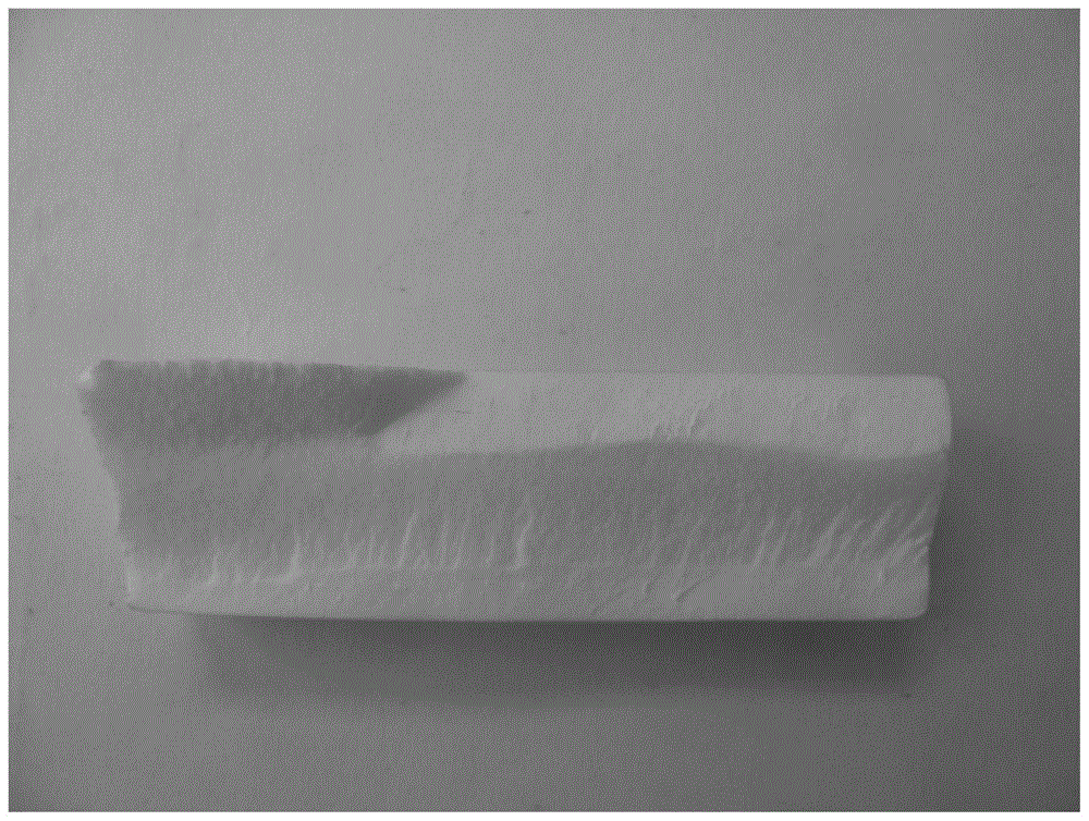 Small cell polymethacrylimide foam with high heat distortion temperature and preparation method thereof