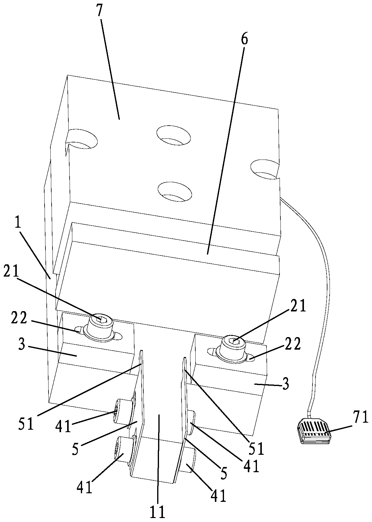 An assembly aid for deep penetration of the ends of two wires into a dual channel terminal