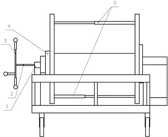 Automatic bottle rotating bottle