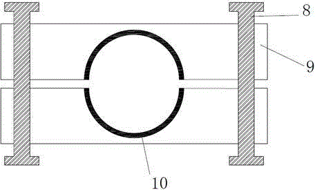 Mould and method for preparing ultra-high performance concrete pipeline