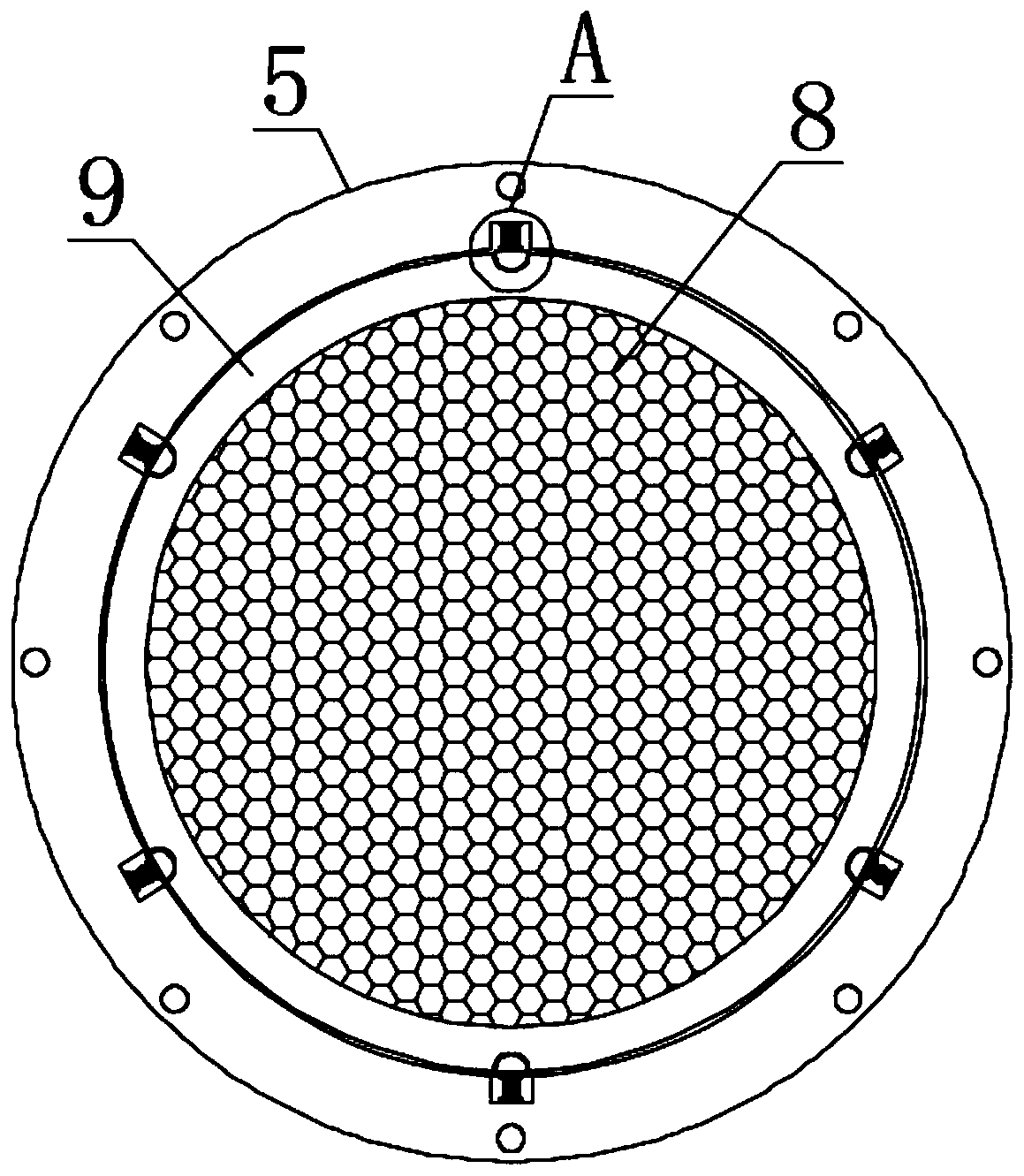 Semi-finished product filtering device for liquid cosmetics