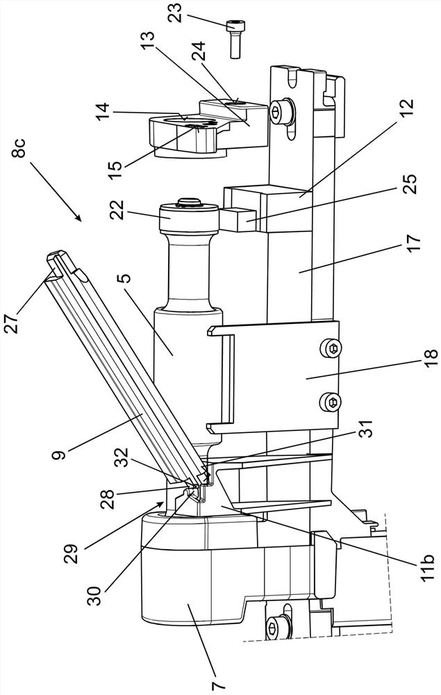 Carrying device for an apron drafting system