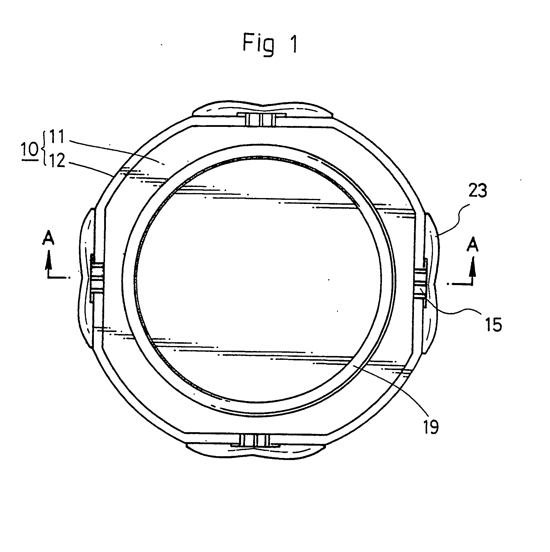 Multi-layered container with intermediate lid