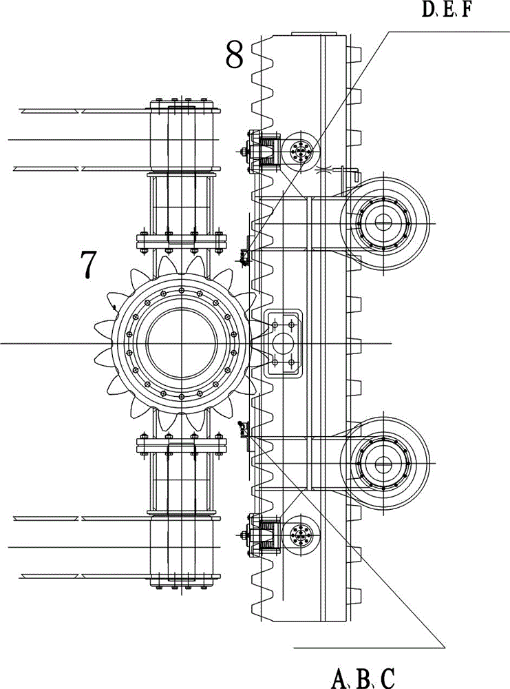 Periodic gear wheel spraying lubrication device and method with adaptability to displacement