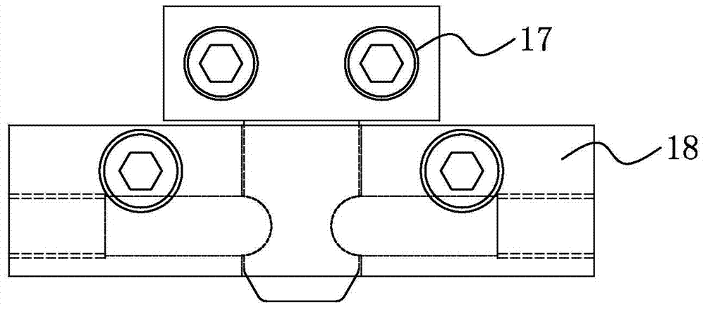 Forced return structure of the mold