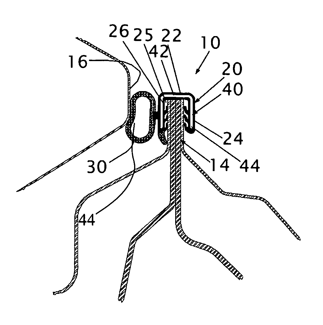 Flange engaging strip with a carrier for engaging a flange having a varying thickness along a longitudinal dimension