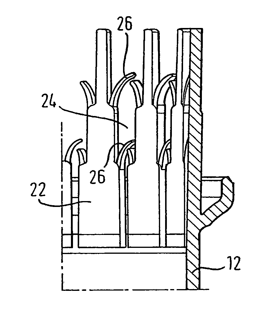 Hollow fiber membrane separation device