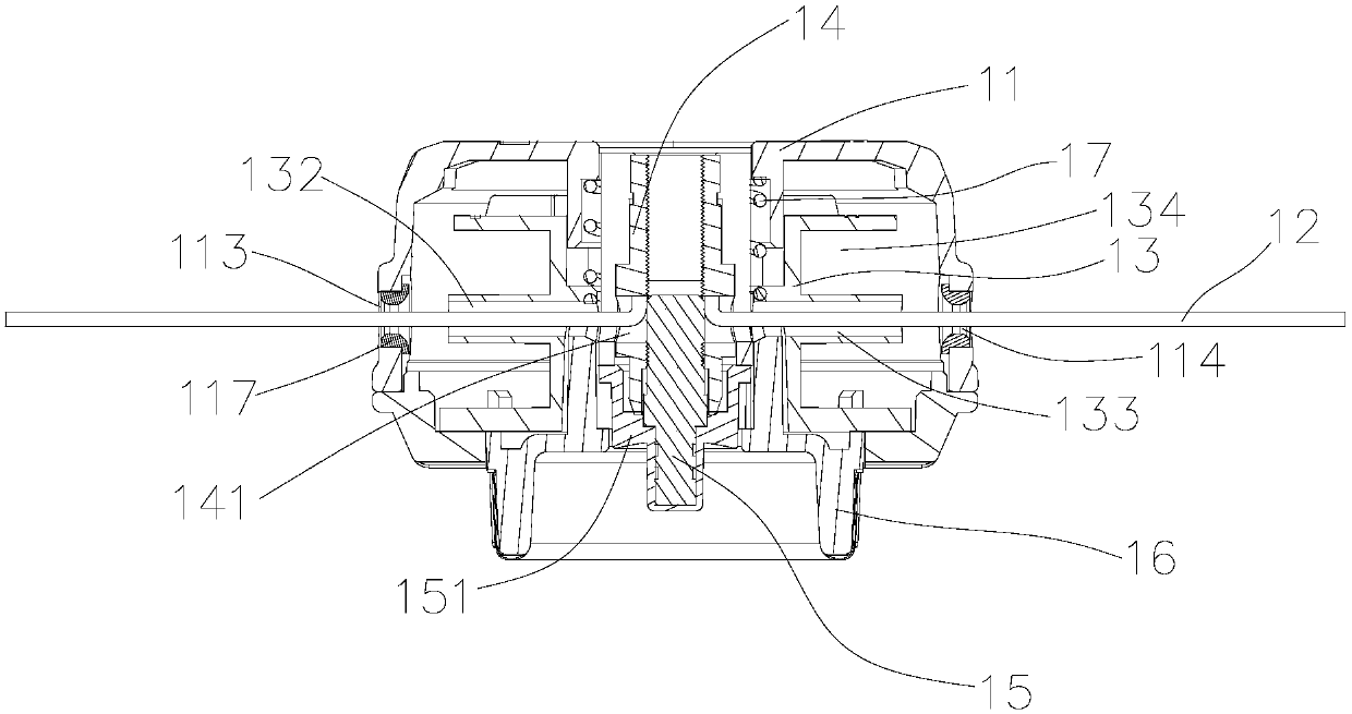 Grass trimming head which is simple to operate and reliable to use and grass trimmer