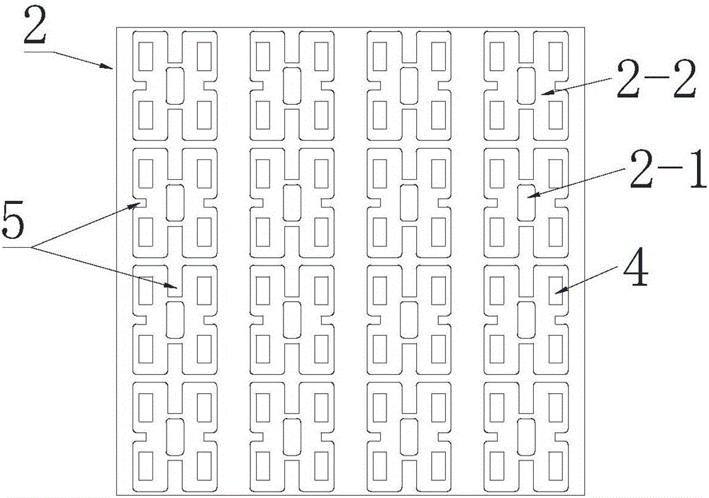 Planar slot array antenna