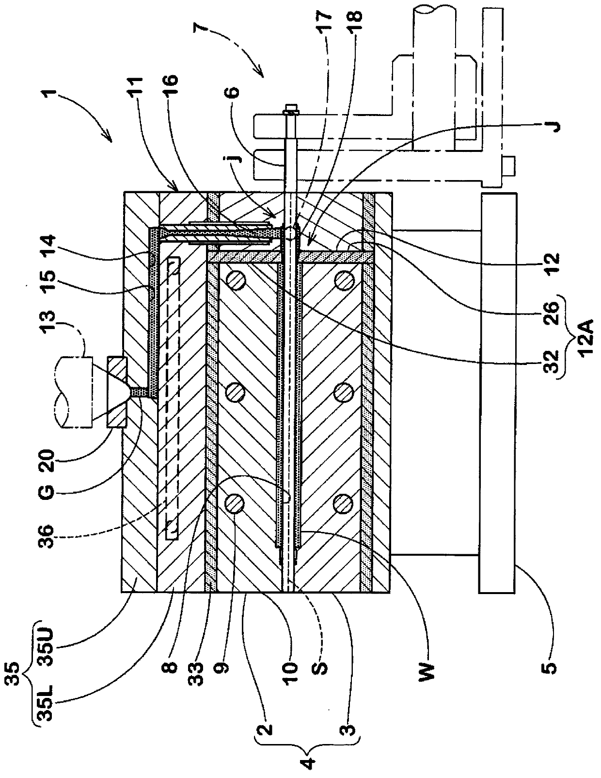 Mold for injection molding, and manufacturing method for rubber product molded by using same