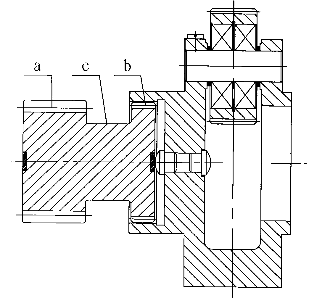 High-efficiency energy-saving hoist gear change device for vessel