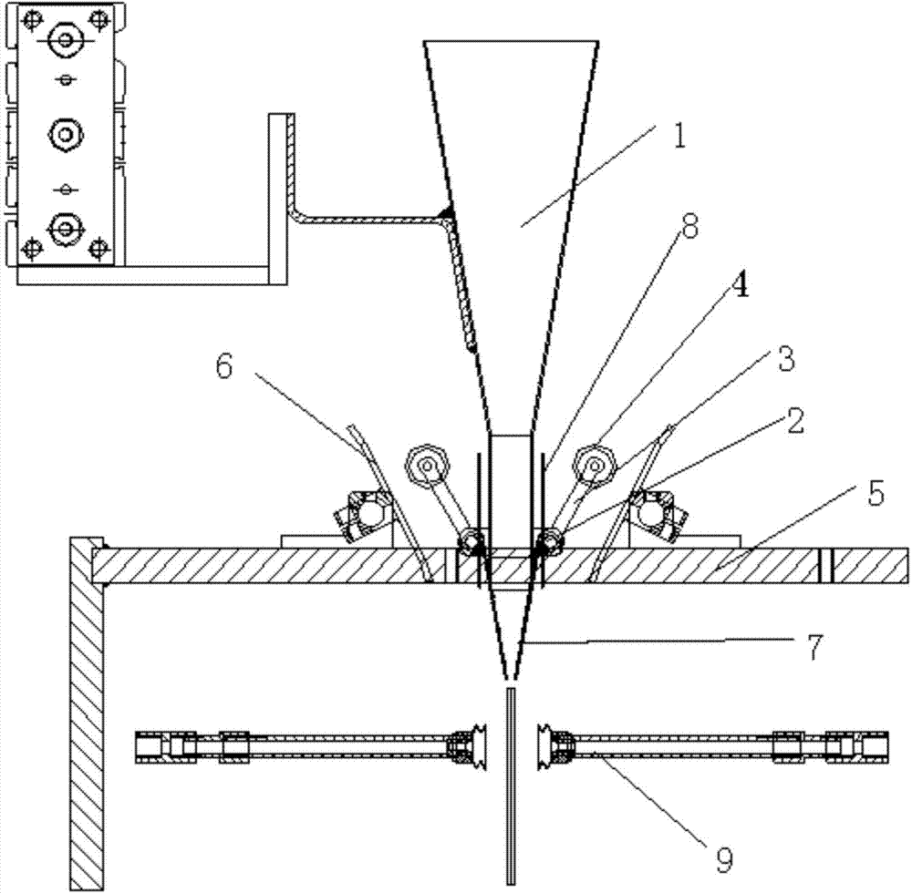 Discharging bag opening mechanism for horizontal packing machine