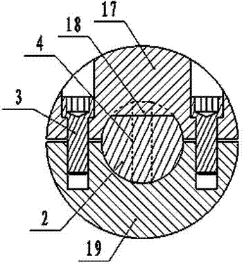 Forme roller gap-free transmission connection device