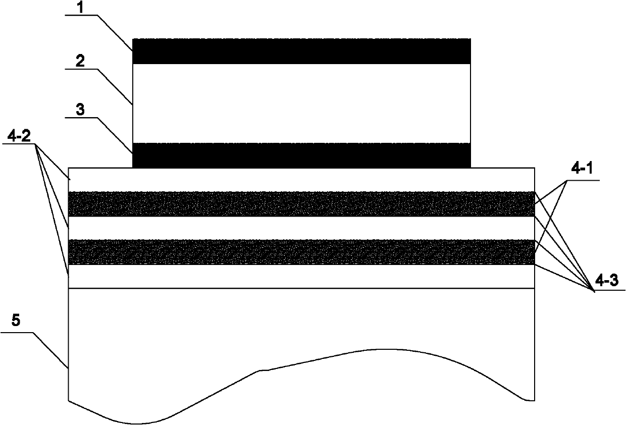 Solidly mounted film bulk acoustic resonator and method for preparing fully insulated Bragg reflecting grating thereof