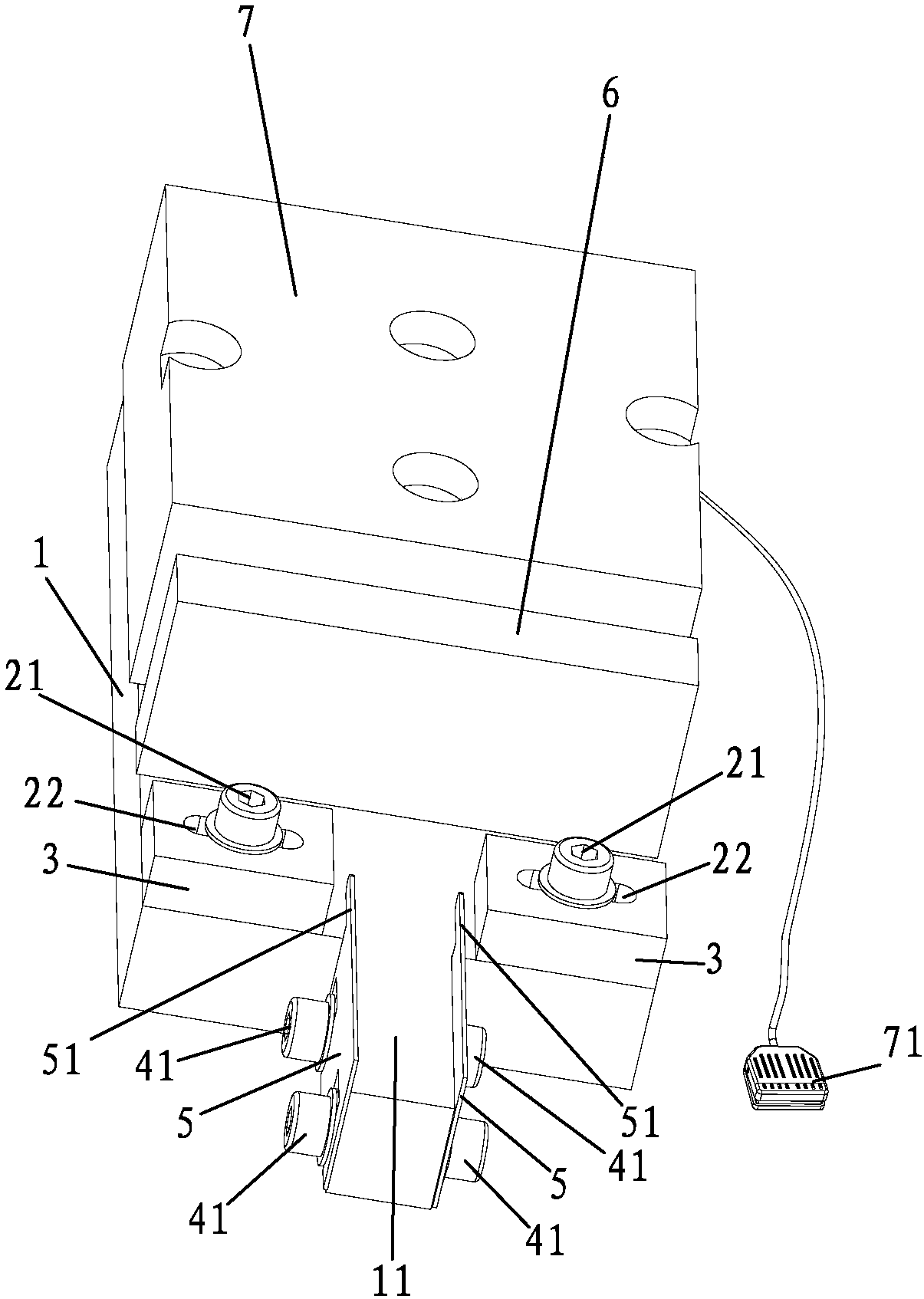 Auxiliary assembling apparatus for enabling end parts of two wires to extend to dual-channel terminal