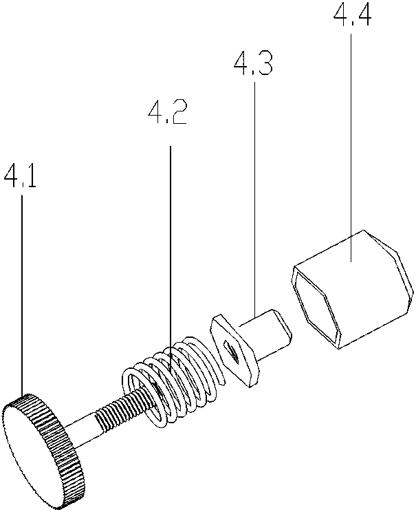 Rapid angle adjusting device for projection lamp