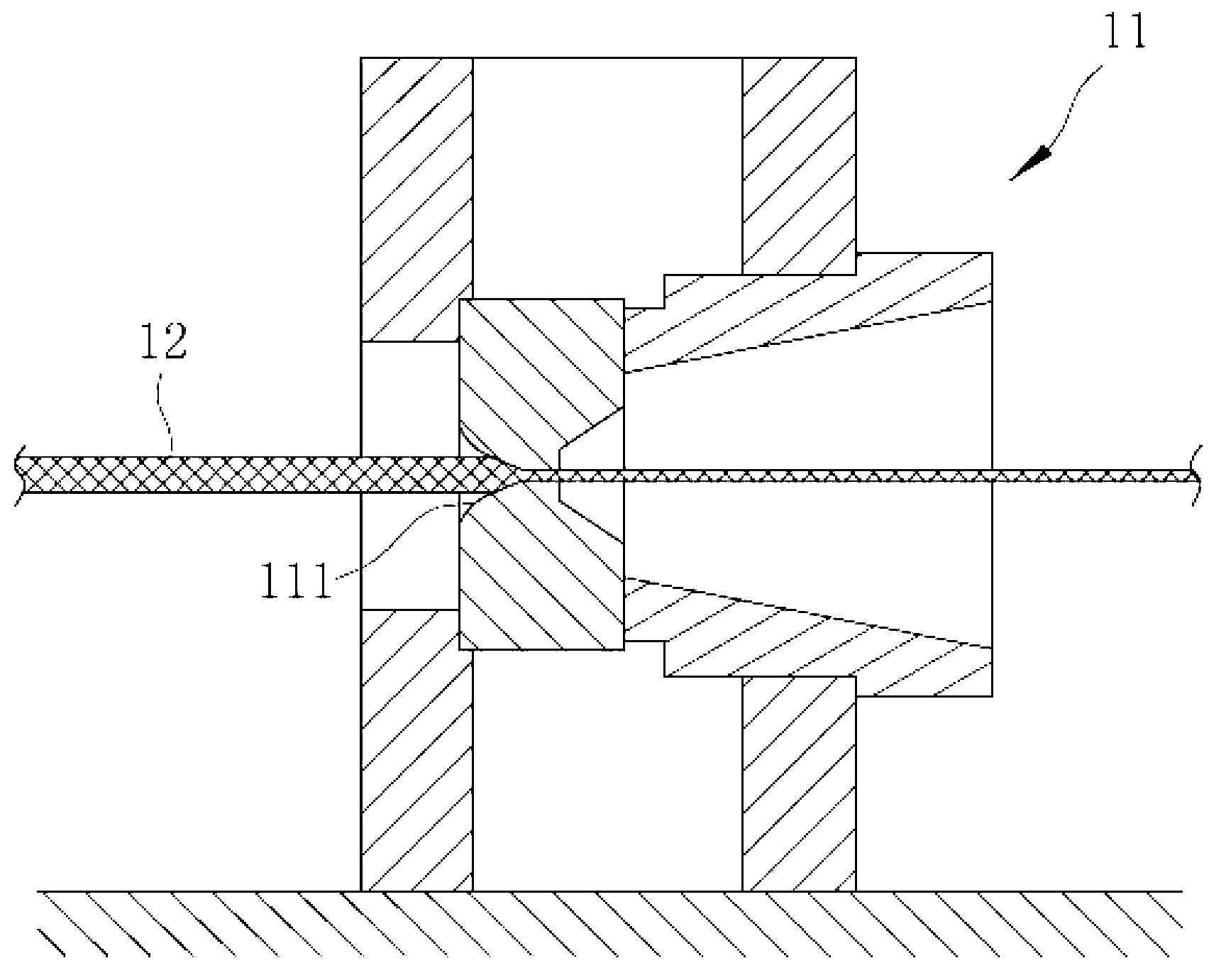 Online automatic real-time centering method and device for cold drawing forming