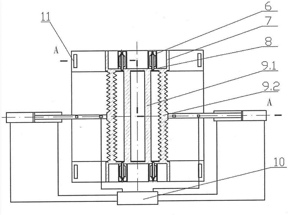 Device for avoiding arching of materials in stock bin by using sliding frame