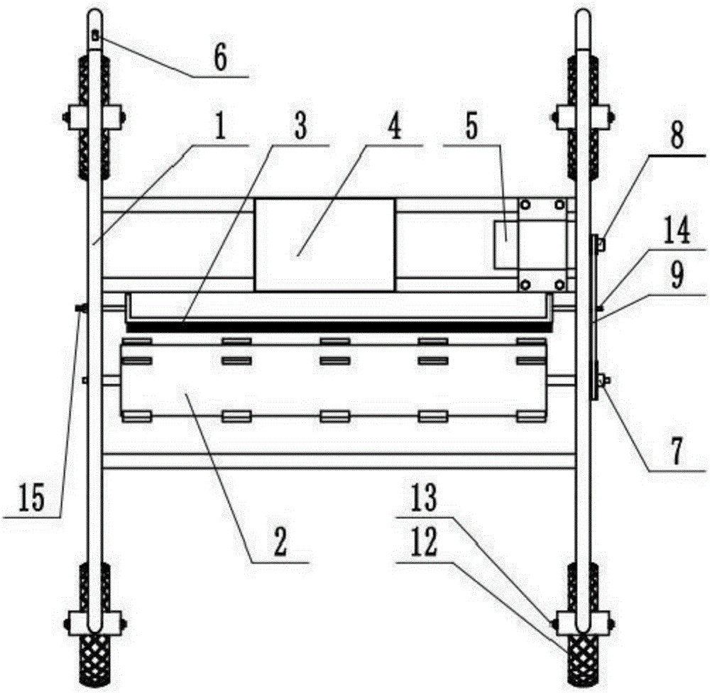 Mulching film recovery device applicable to farmland