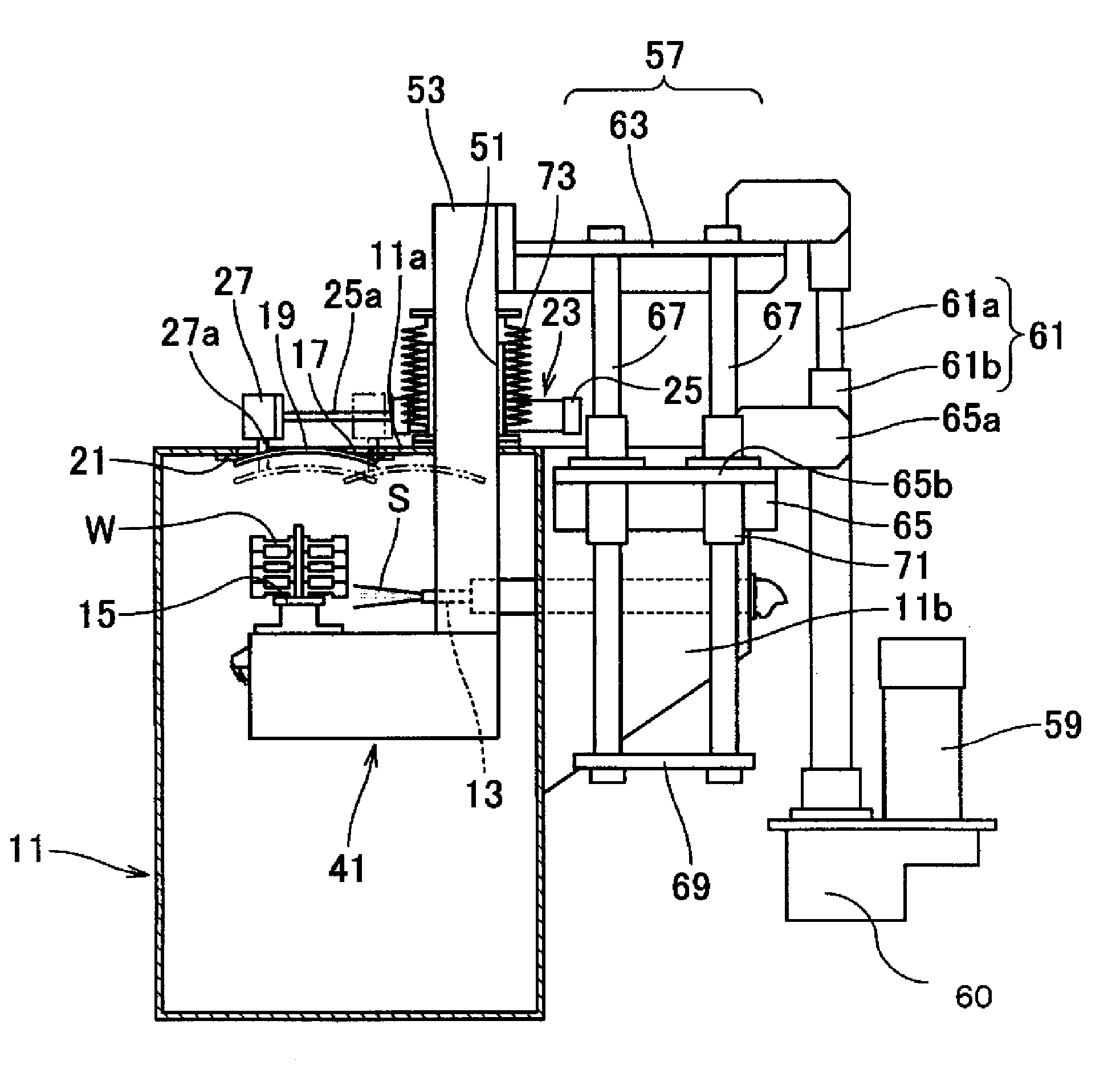 Machine for blasting abrasives