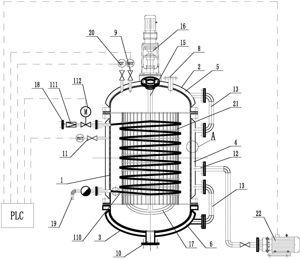 Reaction kettle for separation and recovery treatments of fluorine-containing material by adopting reduced pressure distillation process