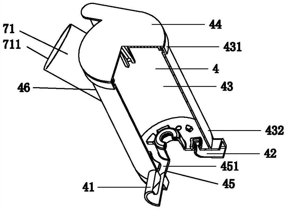 Rapidly-and-automatically-fed extrusion type juice extractor