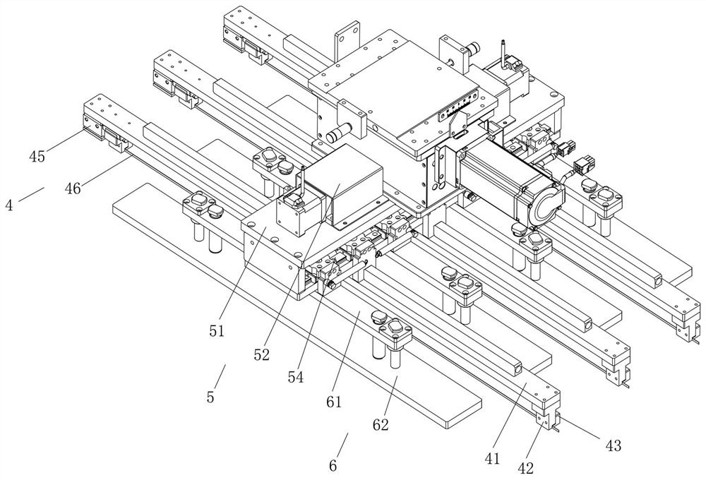 Multi-pole piece group linkage pressing piece cutting device with width adjusting function