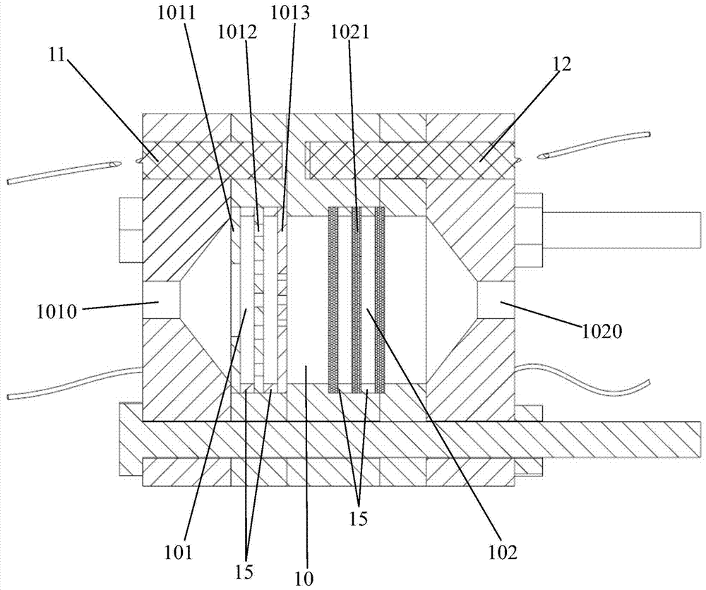 Reaction device for reforming and producing hydrogen from methanol vapor