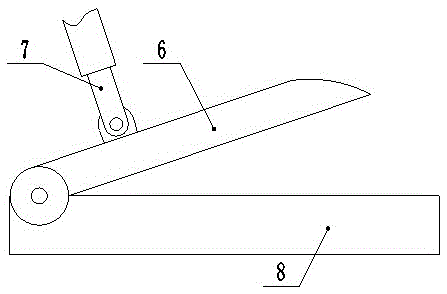 Automatic cutting and conveying device of trademark paper of woven bags or mesh bags