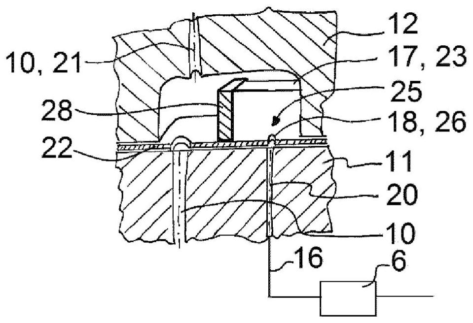 Oil supply system for valve clearance-equalizing hydraulic tappets