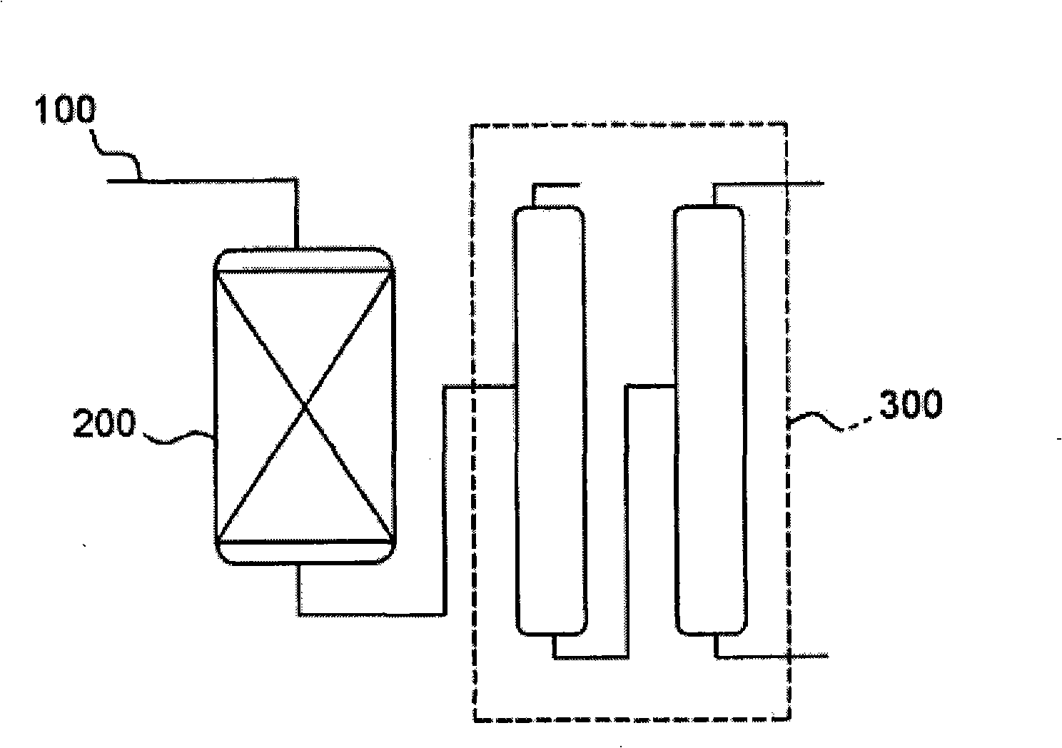 Heavy aromatic electrical insulation oil with high breakdown voltage