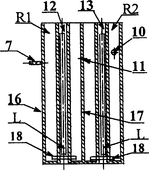 Process and equipment for purifying waste water containing organic pollutants by continuous homogenization and optical oxidization