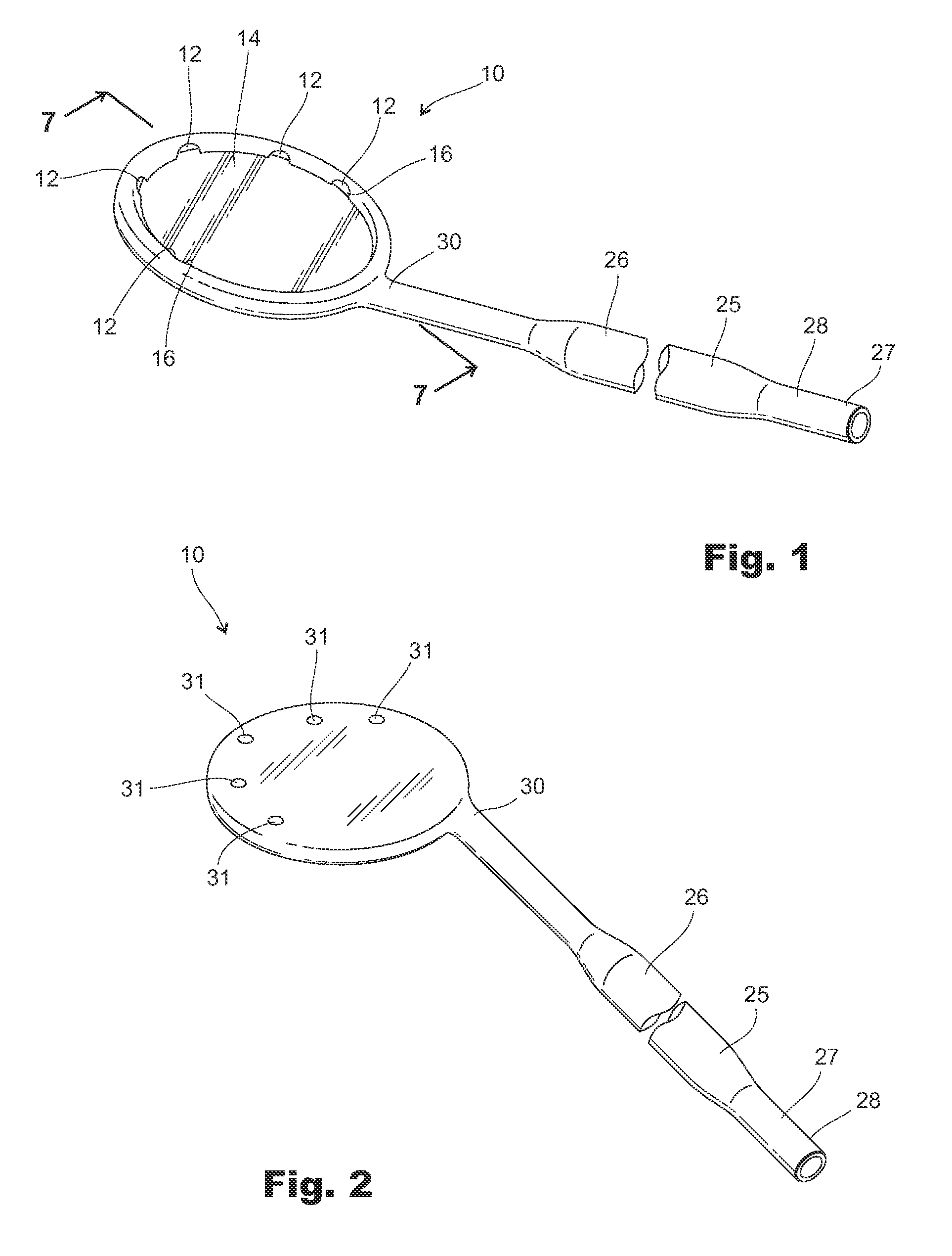 Dental mirror with mirror-cleaning suction