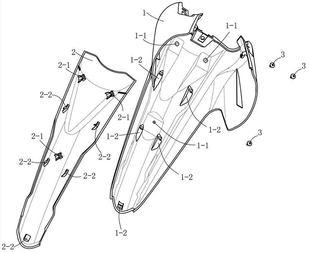 Front mudguard precursor assembly for motorcycle