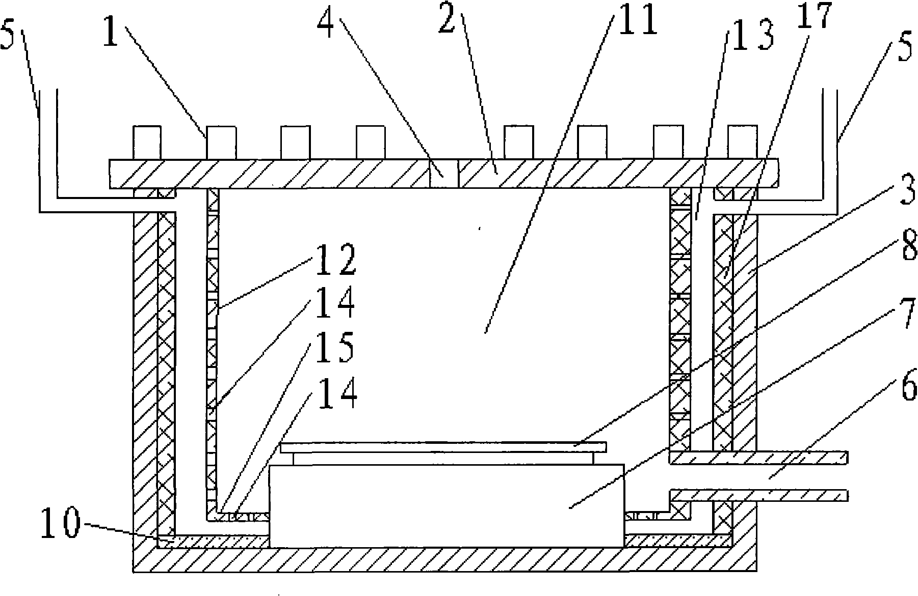 Cavity inner lining and reaction cavity