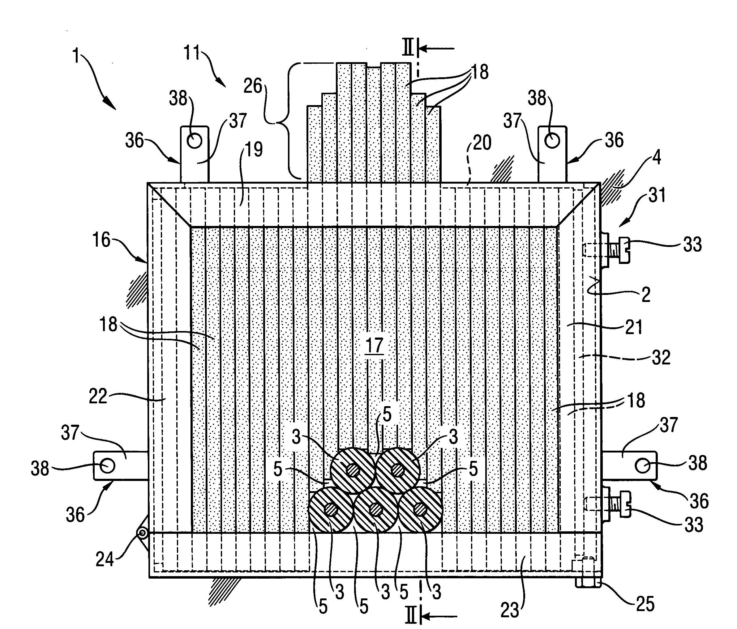 Device for closing an opening