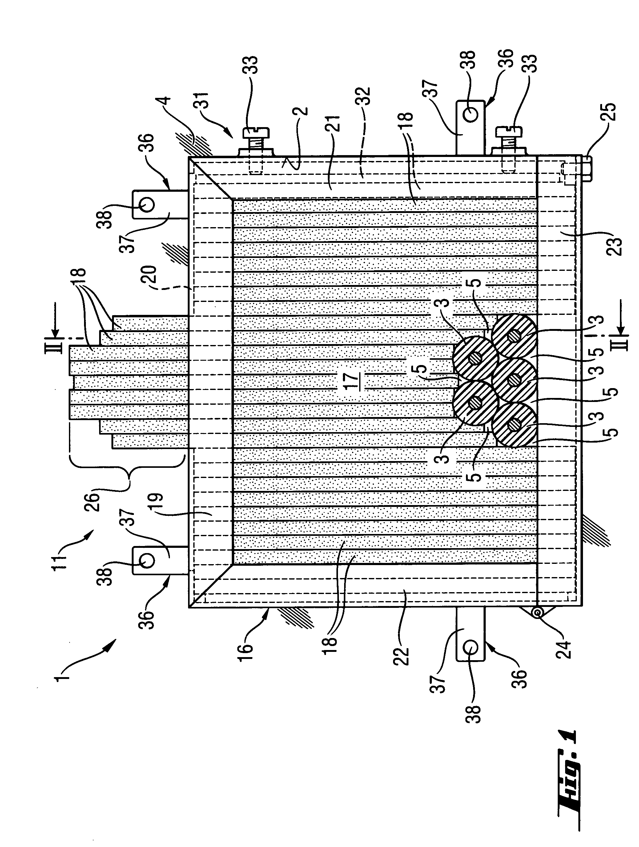 Device for closing an opening