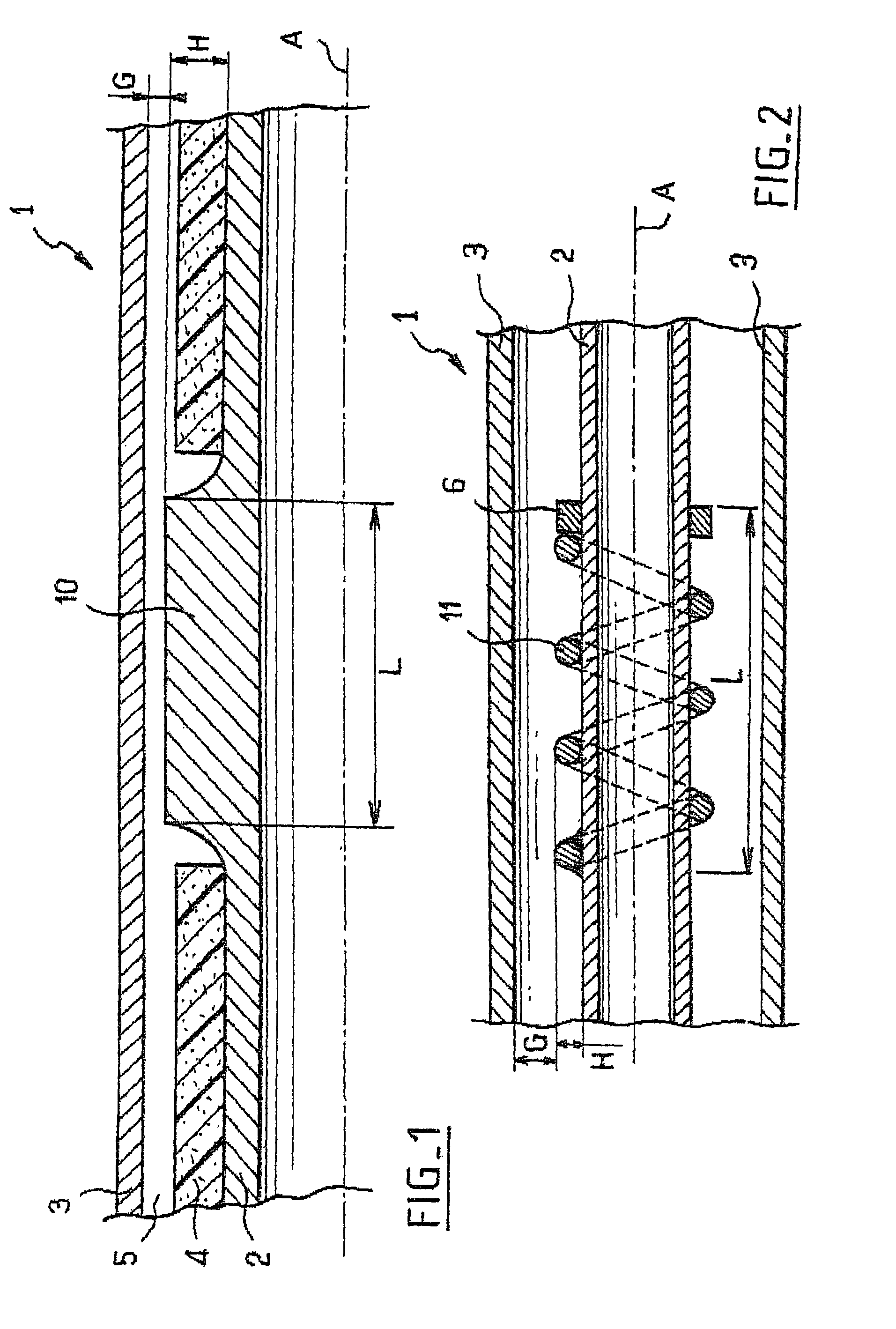 Double-sheath pipe for transporting fluids, provided with a device for limiting propagation of a buckle of the outer tube and method for limiting propagation