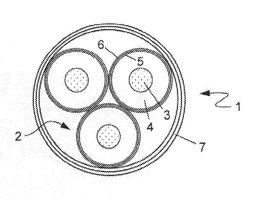 Submarine low loss cable system and method for arranging a submarine cable landfall system