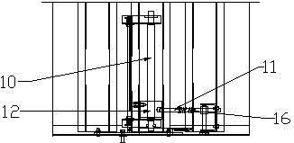 Interlocking mechanism for door closing operation of switch cabinet