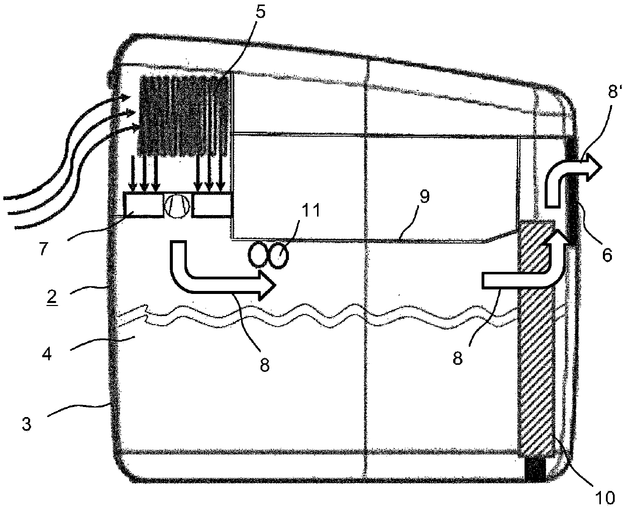 Air conditioner for humidifying room air using mineralized water