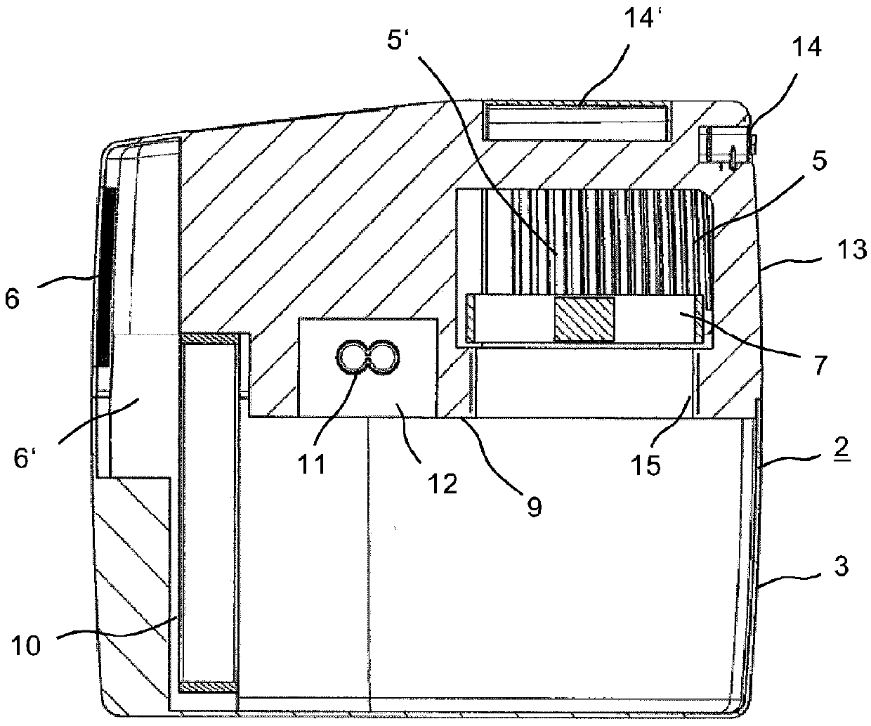 Air conditioner for humidifying room air using mineralized water