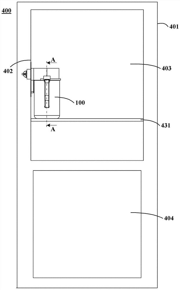 Water storage device and refrigerator