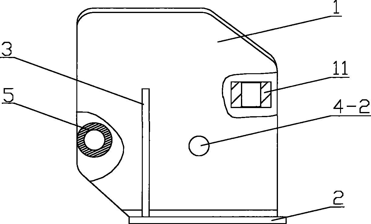 Crank arm locking detection device and aerial work engineering machinery with same