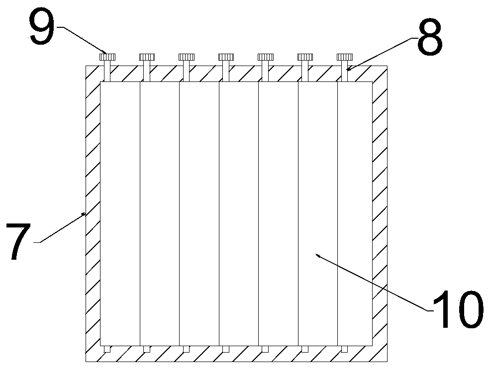 An easy -going medical waste crushing device