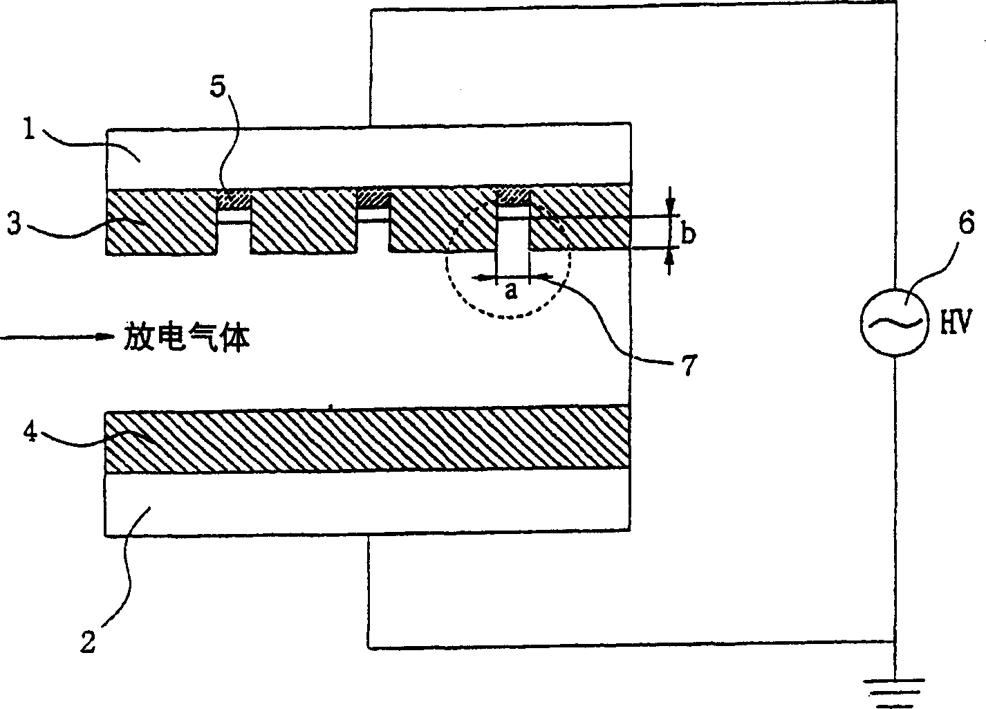 Apparatus for generating low temperature plasma at atmospheric pressure