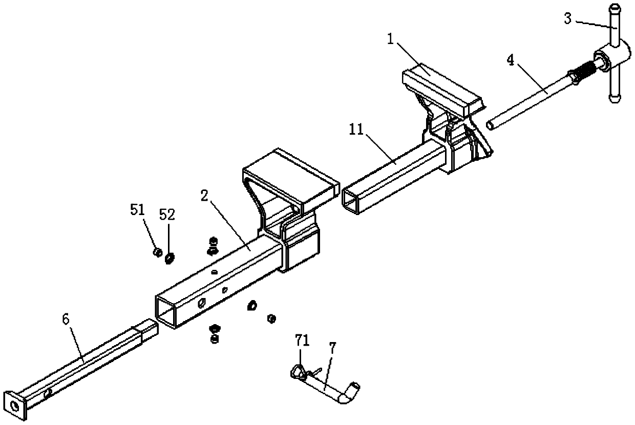 A self-adaptive adjustable vise