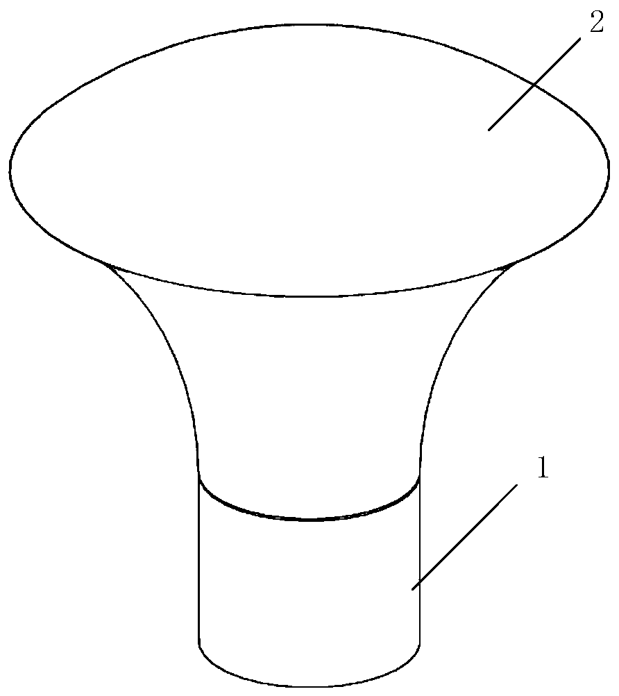 Circular waveguide antenna based on dielectric lens